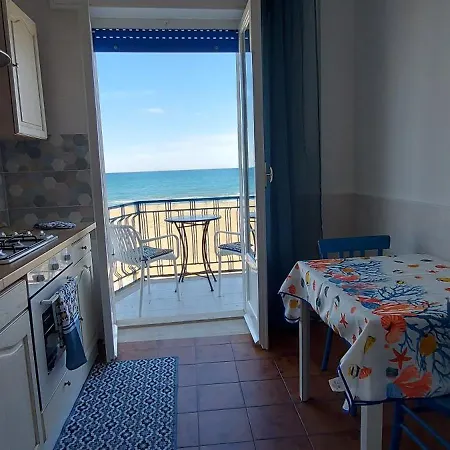 Balconi Sul Mare Apartment